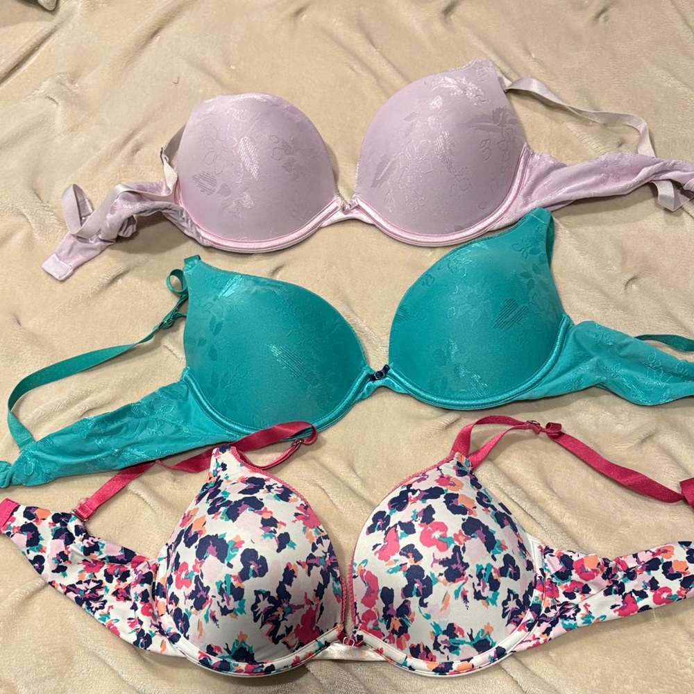 Lily of France Pastel and Floral Bra Set